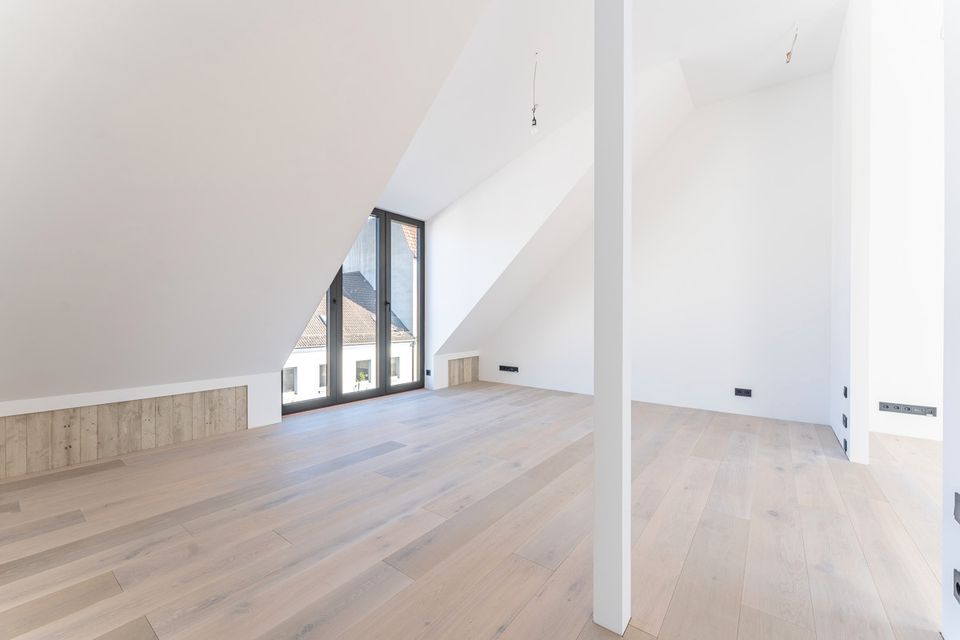 Dörnbergstraße: Puristisch und modern. 3 Zimmer-Luxus-Penthouse mit Balkon in Kassel