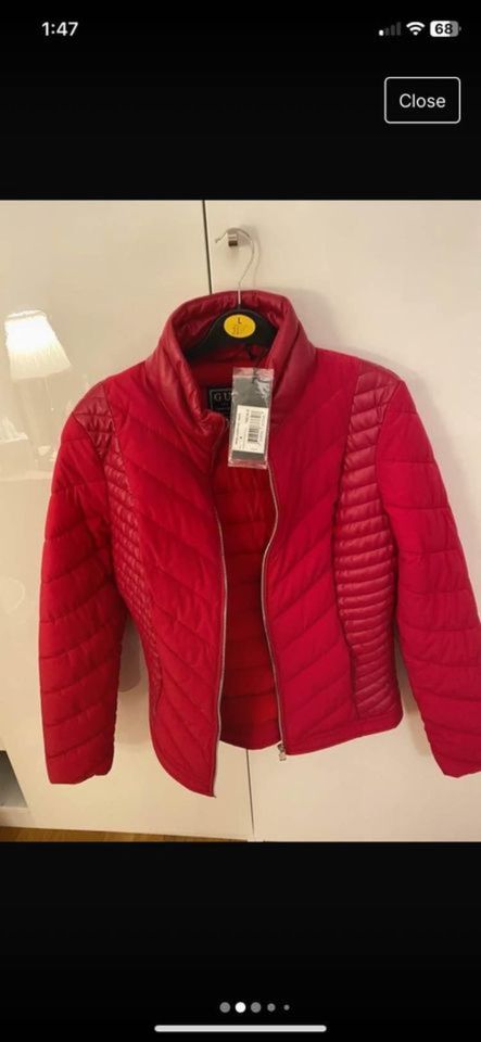 New Guess red jacket size EU 42 in Berlin