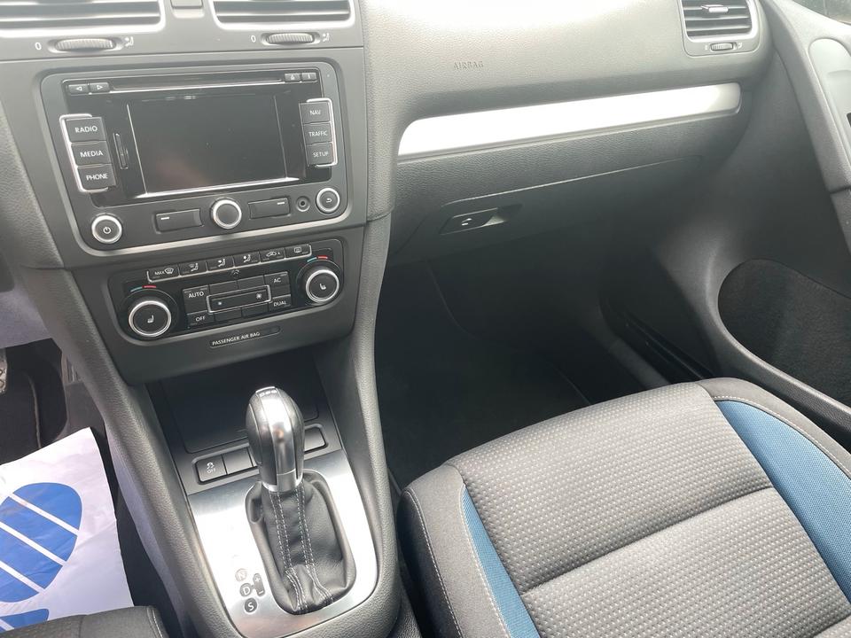 Vw GolfVI Team  Automatik 2 Hand Parksensor Tempomat Sitzheizung in Ingoldingen