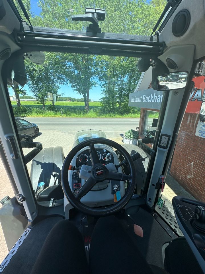 Valtra T154A Schlepper, Traktor in Bakum