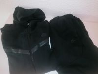 Nike Tech Fleece Trainingsanzug Schwarz Gr. XL Nordrhein-Westfalen - Datteln Vorschau