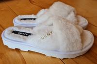 DKNY PLÜSCH FELL HAUS SCHUHE SANDALEN SLIDE WEISS 36/37 NEU!!! Hessen - Felsberg Vorschau