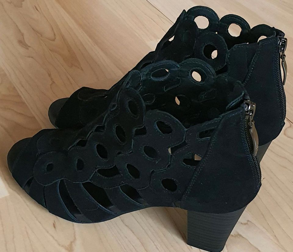 Gerry Weber Peeptoes schwarz Größe 40 Weite H Cut Outs NEU in Drachselsried