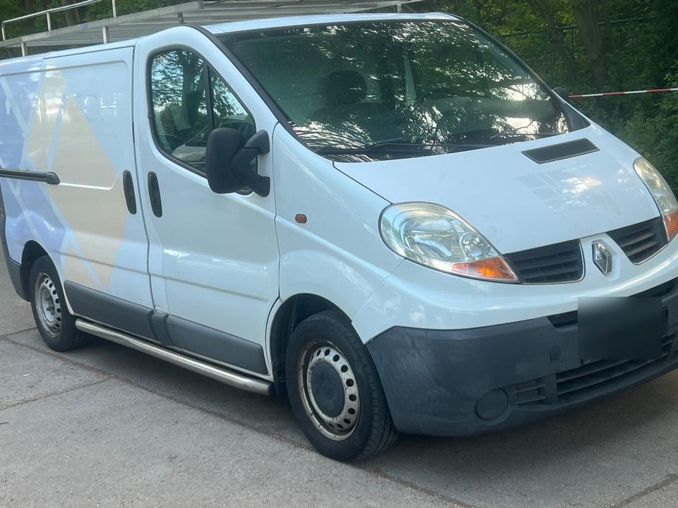 Renault Trafic 2,0 TDCI in Leipzig