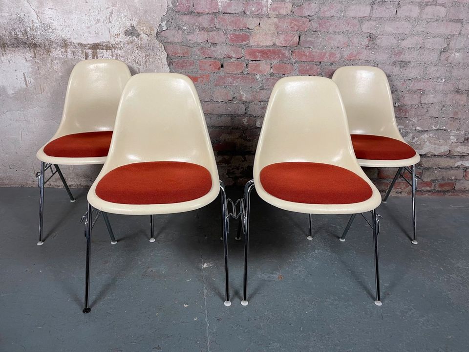 1/4 Eames DSS Chair Vitra Fiberglas Stuhl Vintage Stapelstühle in Wuppertal