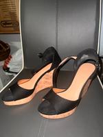 Neu - Schwarze Sandalen mit Keilabsatz Nordrhein-Westfalen - Bad Lippspringe Vorschau