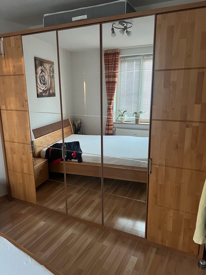 Schlafzimmer komplett in München