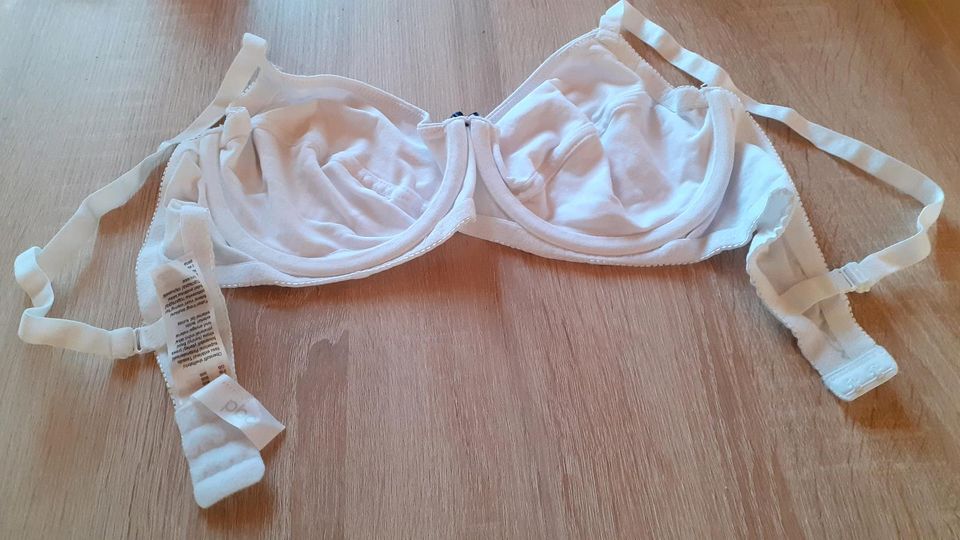 Neues Damen Bügel BH Set : Cup 80b + 1 Slip weiß , von Bonprix in Apen