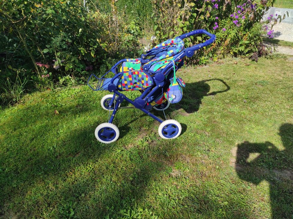 Kinderspielzeug-Kinderwagen für Puppen. in Mainburg