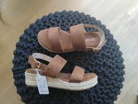 ESPRIT Sandalen mit Keilabsatz caramel Gr. 38 *NEU* Bayern - Röttenbach Vorschau