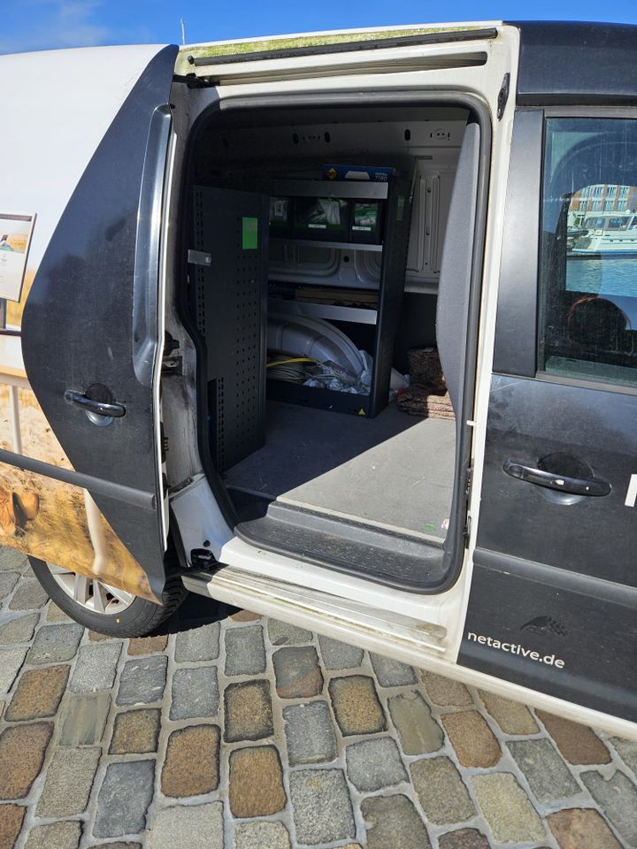 Volkswagen Caddy 1,6TDI 55kW Transporter in Bremerhaven