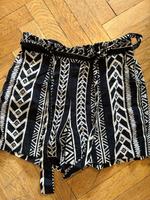 Vero Moda Shorts Gr. L schwarz weiß Berlin - Spandau Vorschau