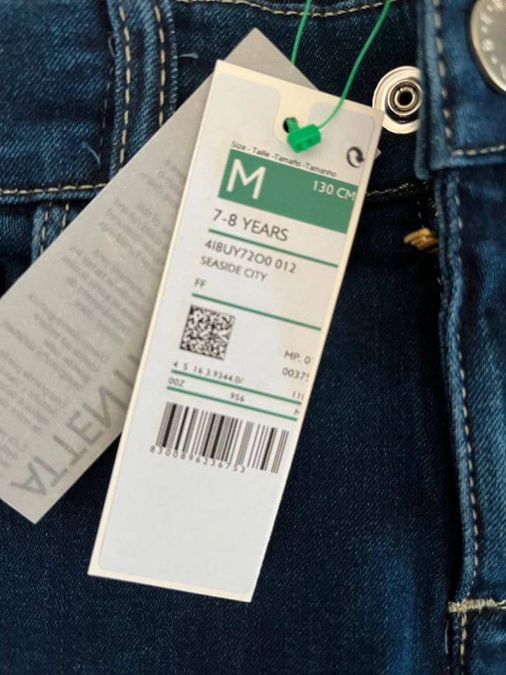 Neu! Jeans für Mädchen von Benetton mit Goldsternen Gr.M in Meckenheim