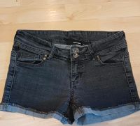 Kurze schwarze Jeans Gr.  36 Nordrhein-Westfalen - Nettetal Vorschau