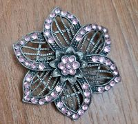 Vintage Brosche Blüte Strass Anstecker rosa Schmuck Ludwigslust - Landkreis - Stralendorf Vorschau