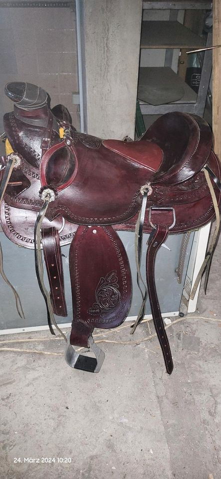 Westernsattel mit Bucking Rolls zu verkaufen in Rheinbach