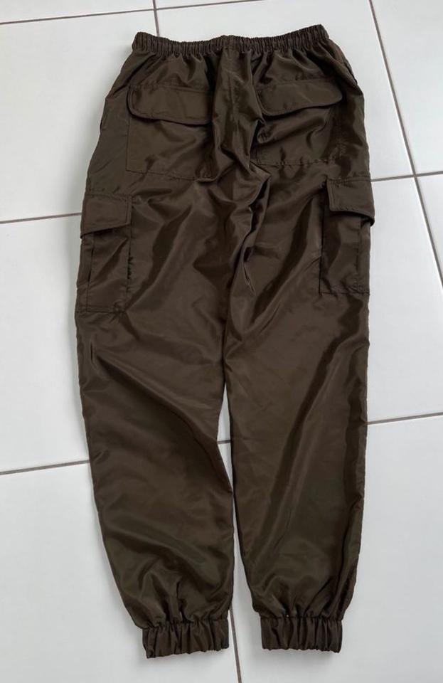 RISING Stylishe Hose olive Gr. S Cargo Design Edle Glanzoptik in Weil der Stadt