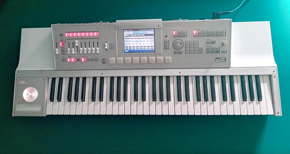 Korg M3 256 in Kiefersfelden