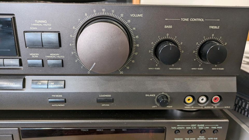 Technics SA-GX2300 und CD Player SL-PG460A in Niebüll