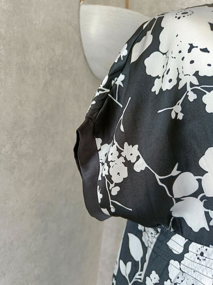 Kimono Kleid / Tunika Hallhuber schwarz weiß S in Bingen