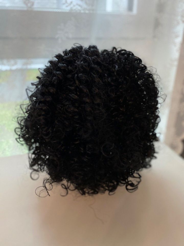 Afro Hochwertige Perücke Kunsthaar Cosplay Wig Schwarz Gelockt in Essen