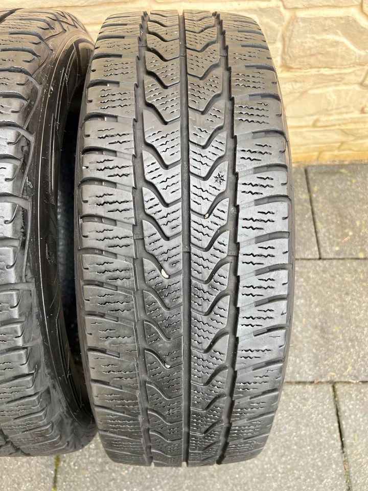 2x 205 65 R16C 107/105T Winterreifen Goodyear 5,5mm DOT:3619 in Meschede