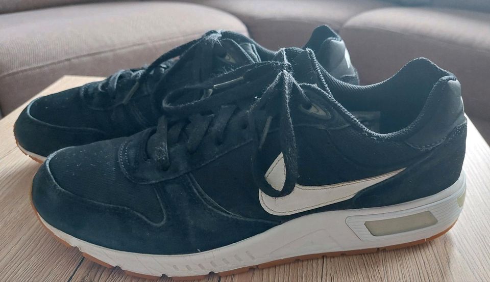 Nike hotsell nightgazer 44