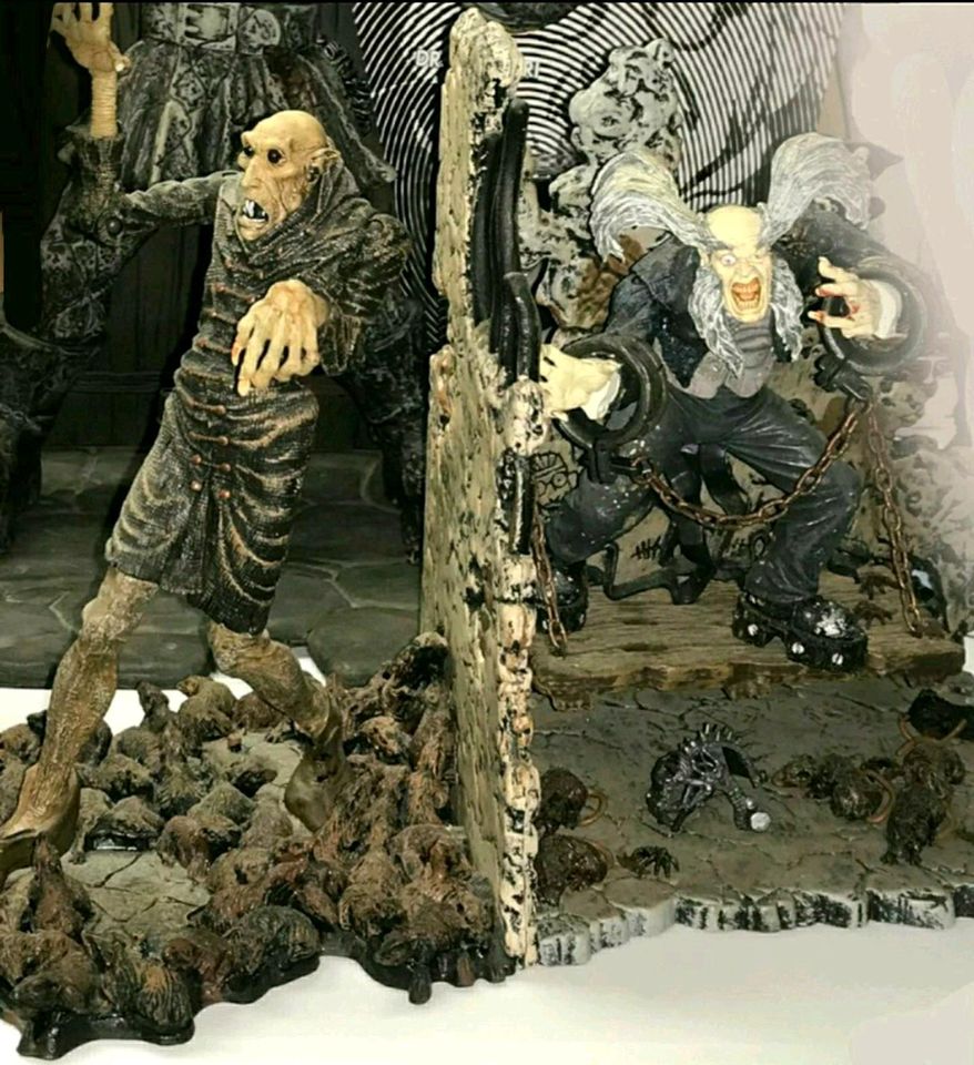 Silent Screamers Nosferatu Graf Orlok/Renfield Diorama no Neca in Essen Freisenbruch