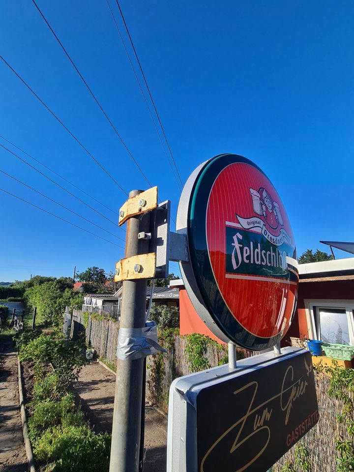 Leuchtreklame Feldschlößchen Feldschlösschen Bier Werbung in Dresden