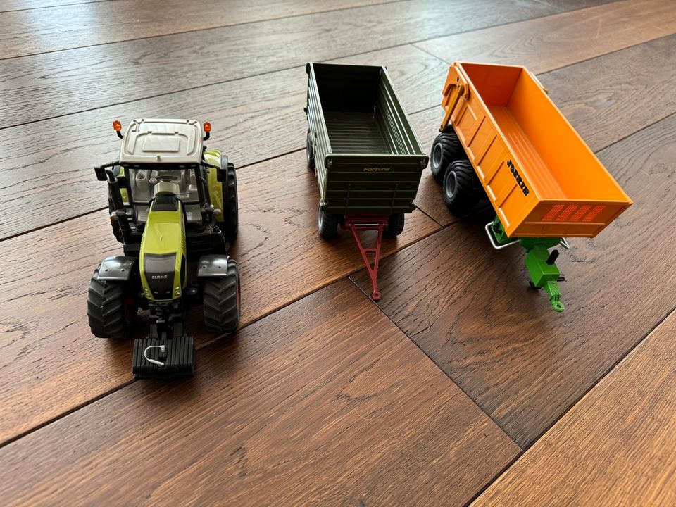 Siku Control Traktor ferngesteuert mit 2 Anhänger in Wiggensbach