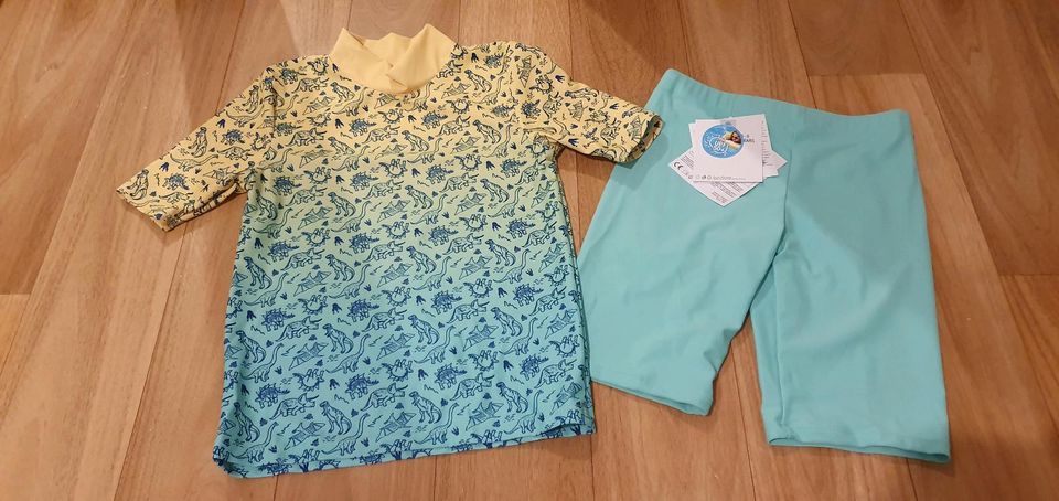 Kinder UV Bade Set Shirt+Hose mit Dinomotiv gr.122/128 neu in Würselen