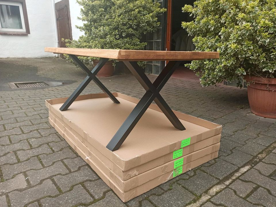 Couchtisch Eiche Massiv Holz 115x51x65 cm. in Bielefeld