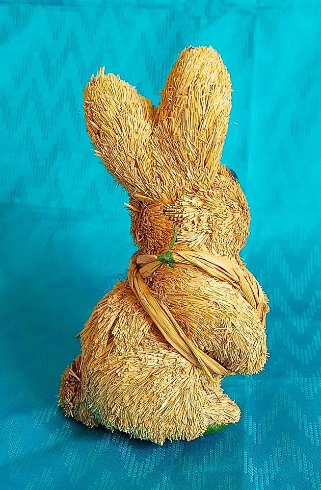 OSTERDEKO Frühjahrsdeko STROH-HÄSCHEN Figur HASE Stroh in München