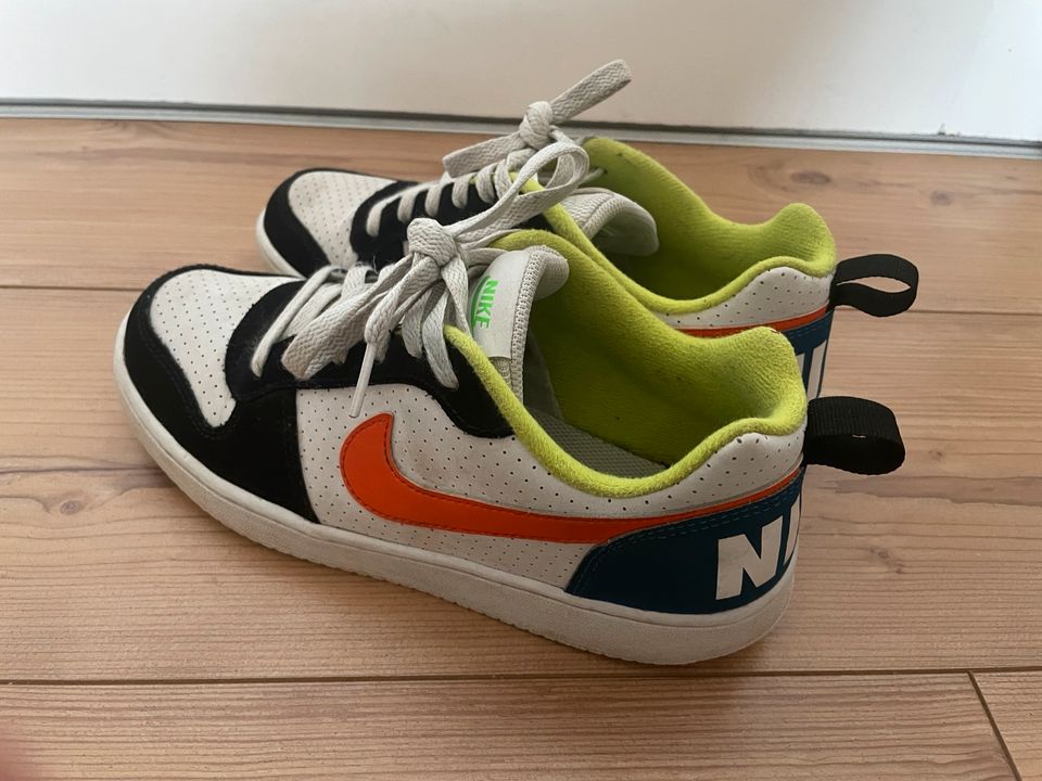 Turnschuhe Sportschuhe von Nike - Gr. 39 in Königsee