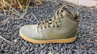 Nike Basketballstiefel / oliv / Gr.45.5 Frankfurt am Main - Berkersheim Vorschau