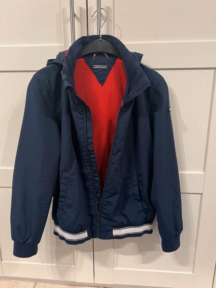 Tommy Hilfiger Sommerjacke Gr. 164 in Dormagen