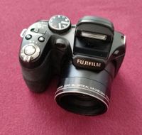 FujiFilm FinePix S2980 Digital Kamera 14 MPixel + 16GB SD Karte Baden-Württemberg - Ingersheim Vorschau