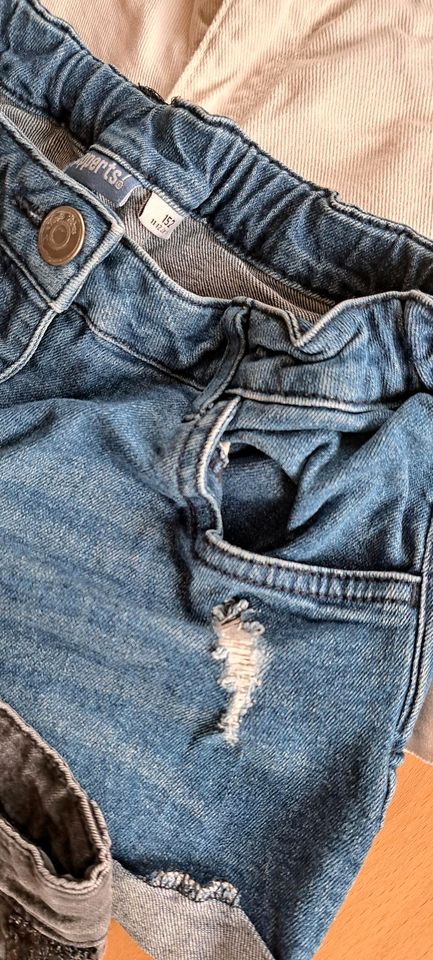 Jeans Shorts H & M, Manguun, Pepperts in Schladen