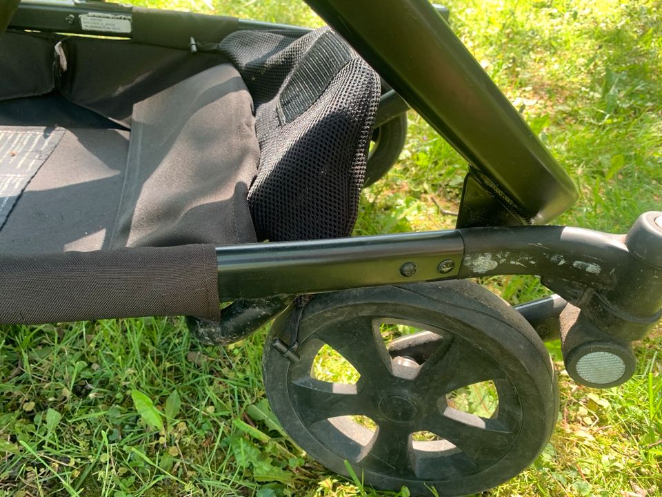 Britax Go Big Kinderwagen Babywanne Sportwagen in Hamburg