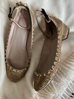 Goldene Ballerinas mit Nieten von Zara Frankfurt am Main - Sachsenhausen Vorschau