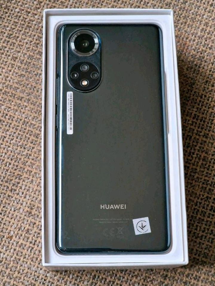 Huawei Nova 9 + Ladegerät 66w + Handyhülle in Ulm