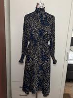Wunderschönes Kleid in blau/ gelb Muster Gr.M Top Zustand Niedersachsen - Stade Vorschau