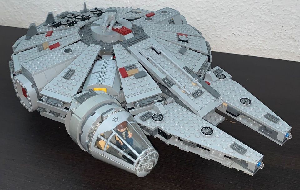 Lego 7965 Star Wars Millenium Falcon inkl. 6 Mini Figuren in Uedem