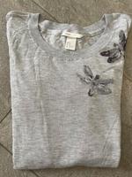 dünner Umstands-Pullover grau mit Pailletten-Libellen von H&M Sachsen - Radeburg Vorschau