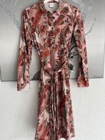 Kleid von Madeleine gemustert Gr. 38 neuwertig Nordrhein-Westfalen - Gevelsberg Vorschau