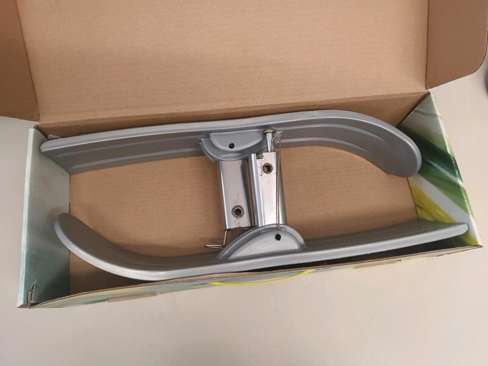 Scoofi Kufen für Scooter, 1 Paar in grau, sauber und heile + OVP in Lübbecke 