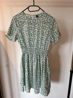 Shein Kleid grün/weiß gemustert Gr. S Bayern - Eggenfelden Vorschau