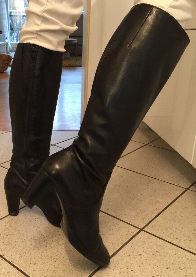 ANDRÉA MANUELI Leder Stiefel Damen Gr. 39 schwarz Absatz 7,5 cm in München  - Milbertshofen - Am Hart | eBay Kleinanzeigen ist jetzt Kleinanzeigen