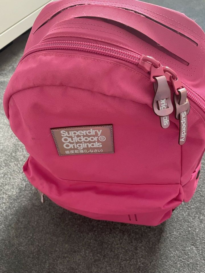 SUPERDRY Rucksack Pixie Dust Montana Pink wie Neu in Leipzig