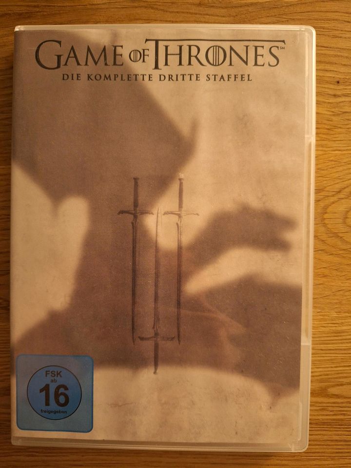 DVD Game of thrones staffel 1-3 in Hamburg